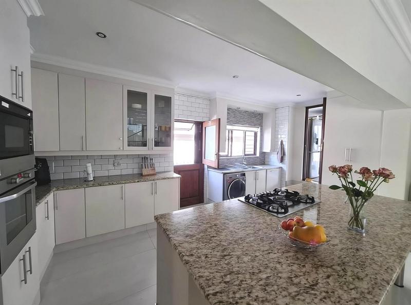 4 Bedroom Property for Sale in Lonehill Gauteng