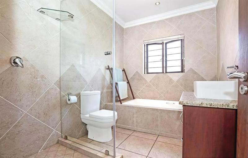 4 Bedroom Property for Sale in Lonehill Gauteng
