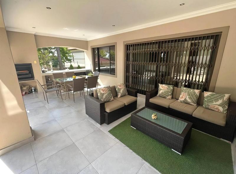 4 Bedroom Property for Sale in Lonehill Gauteng