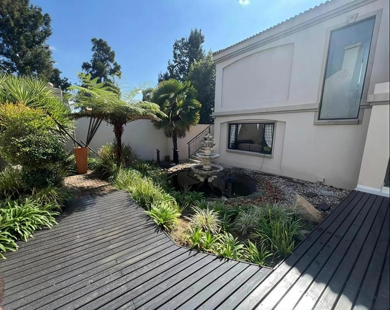 4 Bedroom Property for Sale in Lonehill Gauteng