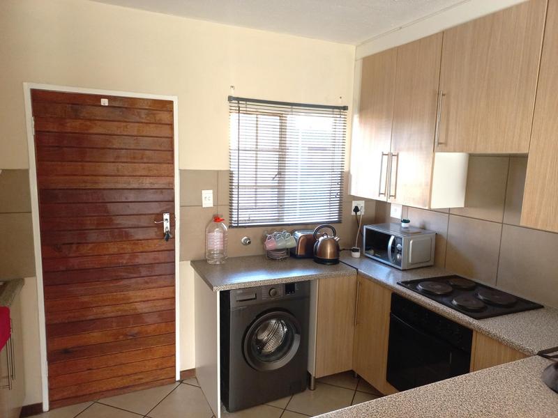 2 Bedroom Property for Sale in Monavoni Gauteng