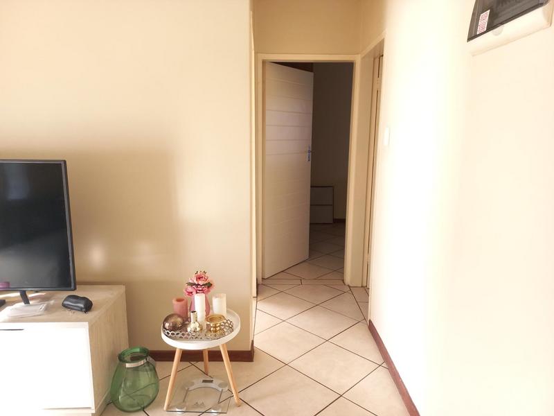 2 Bedroom Property for Sale in Monavoni Gauteng