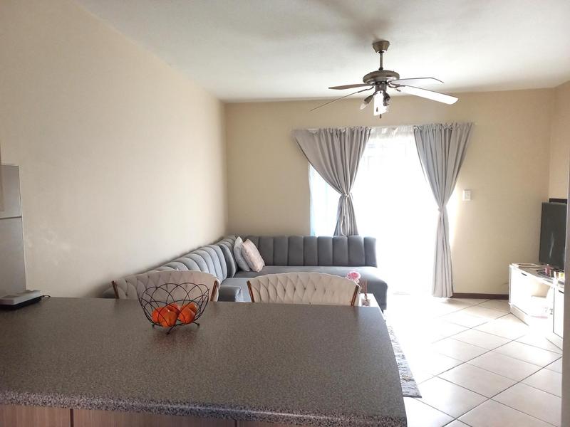 2 Bedroom Property for Sale in Monavoni Gauteng