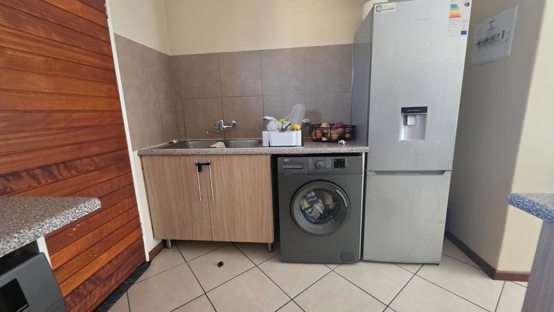 2 Bedroom Property for Sale in Stone Ridge Gauteng