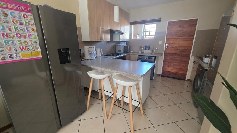 2 Bedroom Property for Sale in Stone Ridge Gauteng