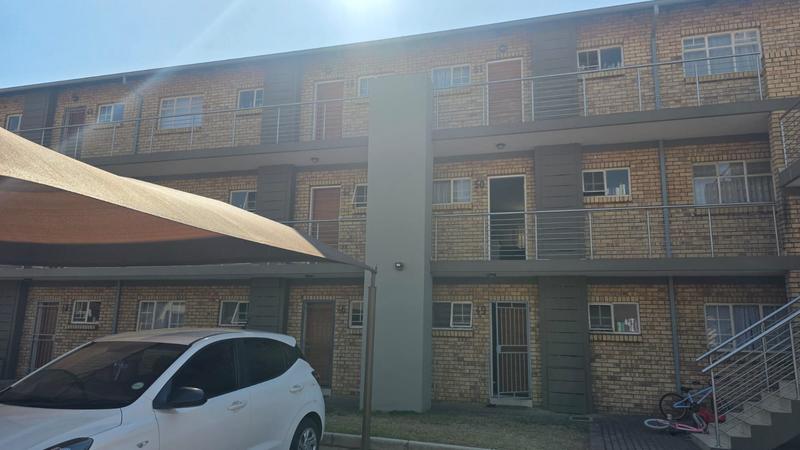 2 Bedroom Property for Sale in Stone Ridge Gauteng