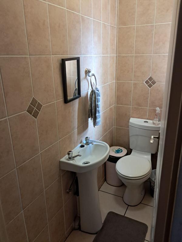 To Let 2 Bedroom Property for Rent in Gezina Gauteng