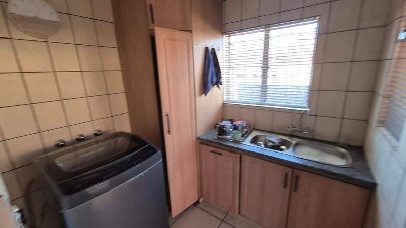 4 Bedroom Property for Sale in Florauna Gauteng