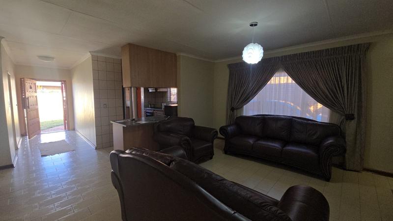 4 Bedroom Property for Sale in Florauna Gauteng