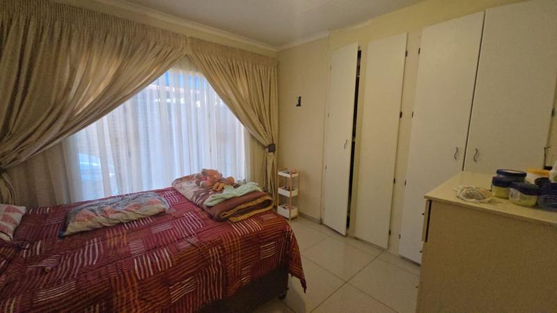 4 Bedroom Property for Sale in Florauna Gauteng