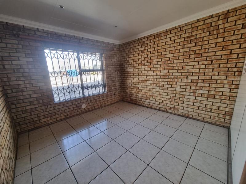 4 Bedroom Property for Sale in Florentia Gauteng