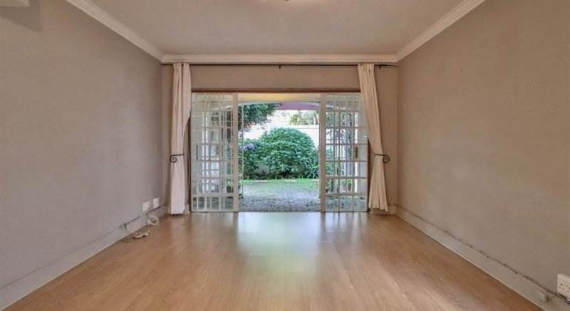 2 Bedroom Property for Sale in Saxonwold Gauteng