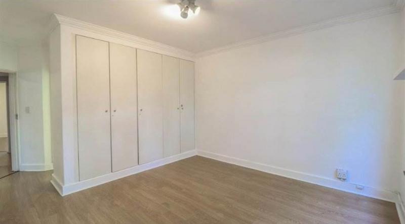 2 Bedroom Property for Sale in Saxonwold Gauteng