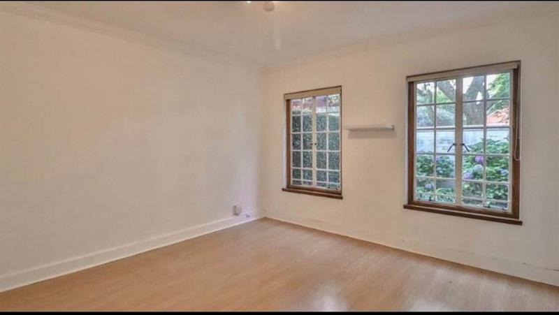2 Bedroom Property for Sale in Saxonwold Gauteng