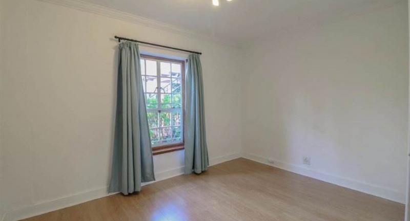 2 Bedroom Property for Sale in Saxonwold Gauteng