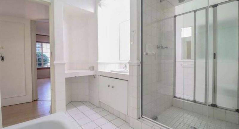 2 Bedroom Property for Sale in Saxonwold Gauteng