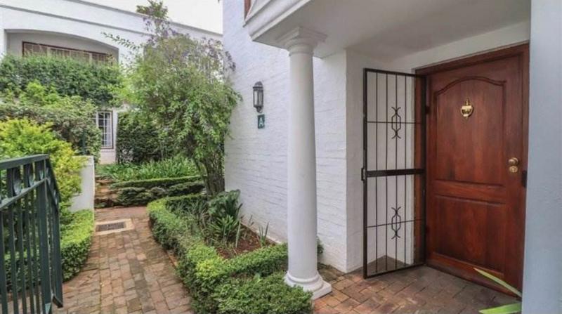 2 Bedroom Property for Sale in Saxonwold Gauteng