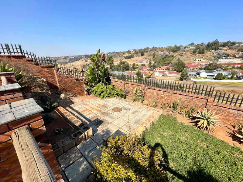 3 Bedroom Property for Sale in Kenmare Gauteng