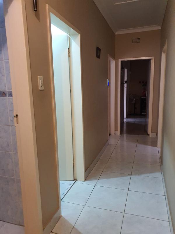 3 Bedroom Property for Sale in Florida Lake Gauteng