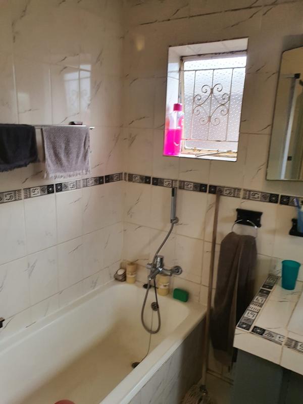 3 Bedroom Property for Sale in Florida Lake Gauteng