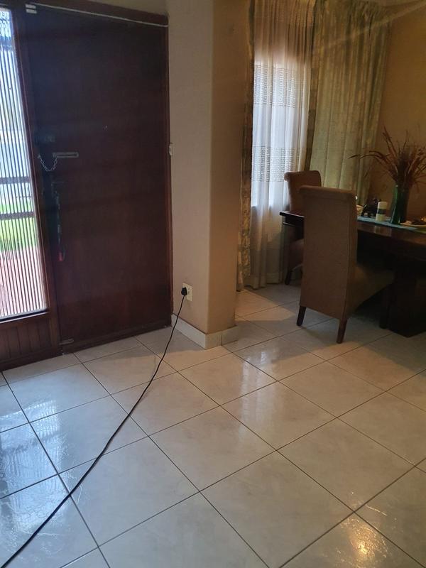 3 Bedroom Property for Sale in Florida Lake Gauteng