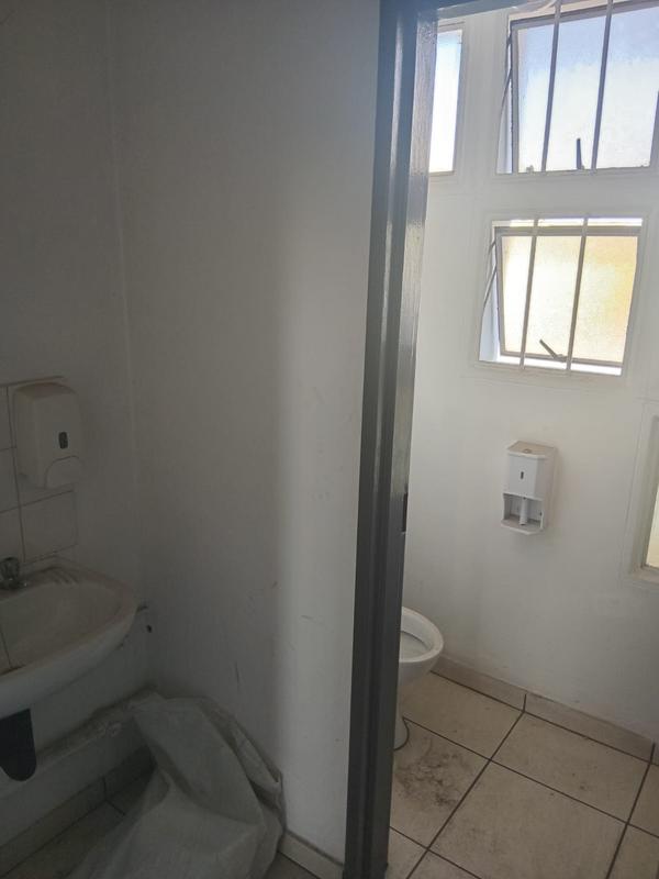 To Let commercial Property for Rent in Benrose Gauteng
