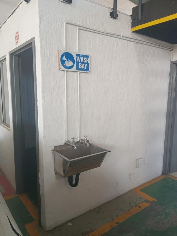 To Let commercial Property for Rent in Benrose Gauteng