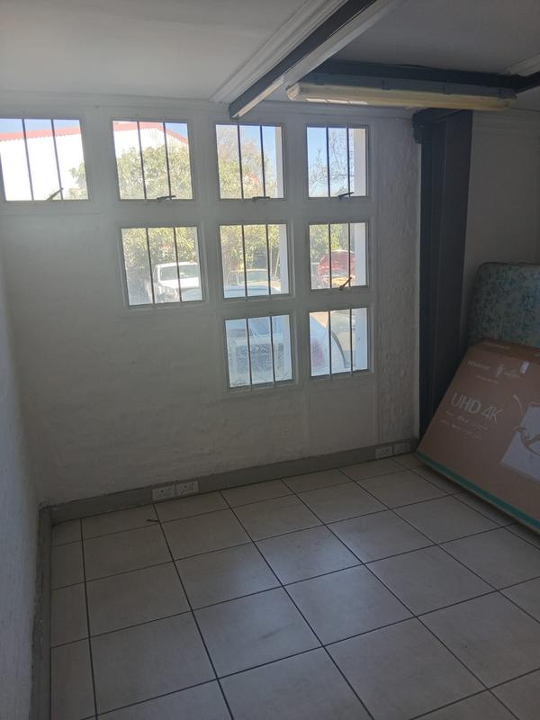 To Let commercial Property for Rent in Benrose Gauteng