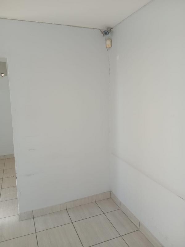 To Let commercial Property for Rent in Benrose Gauteng