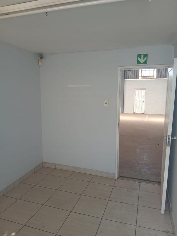 To Let commercial Property for Rent in Benrose Gauteng