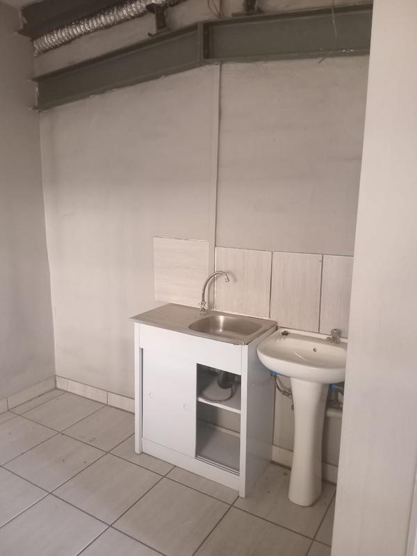 To Let commercial Property for Rent in Benrose Gauteng