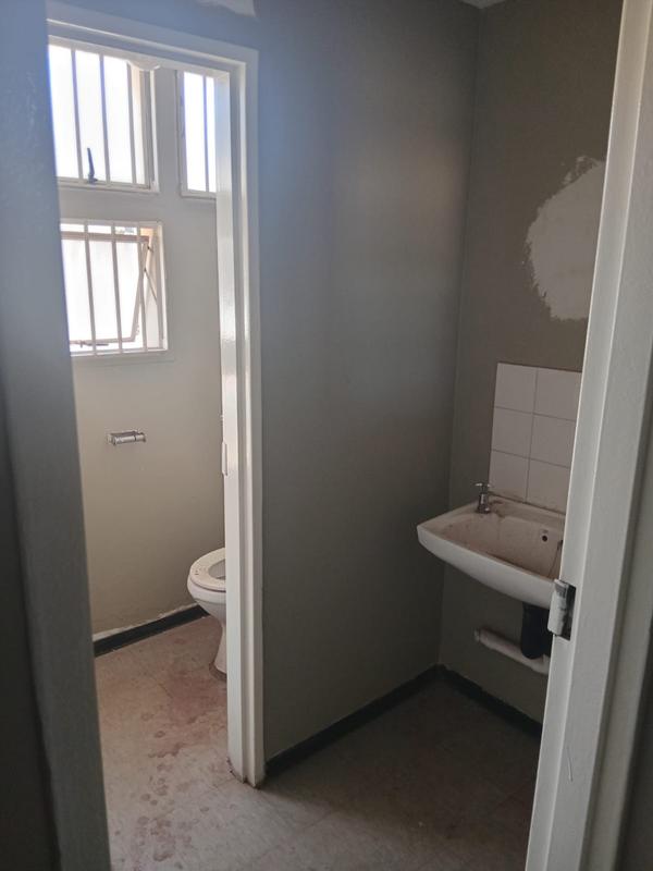 To Let commercial Property for Rent in Benrose Gauteng