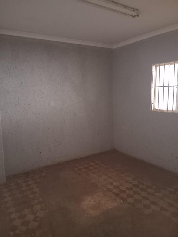 To Let commercial Property for Rent in Benrose Gauteng