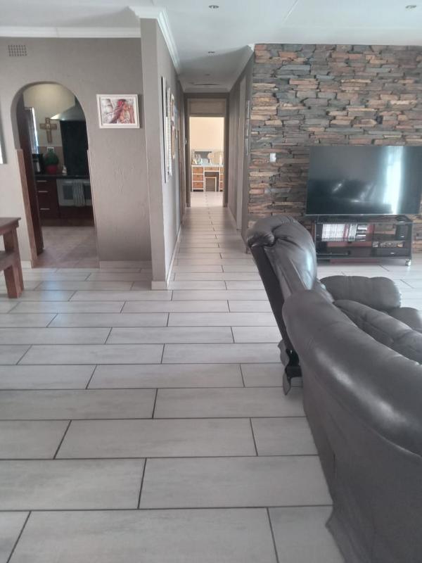 3 Bedroom Property for Sale in Rant En Dal Gauteng