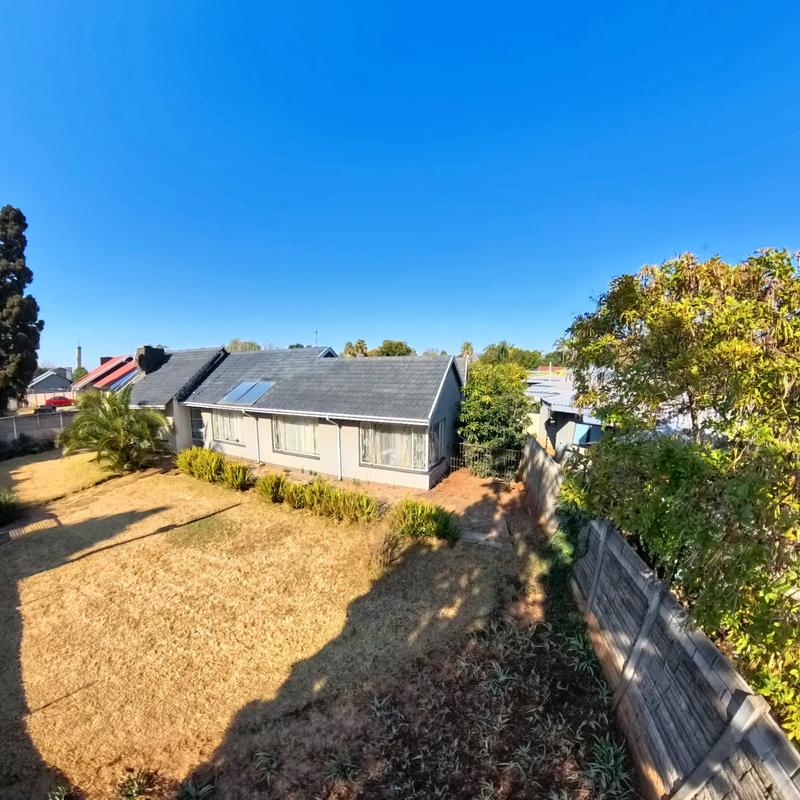 5 Bedroom Property for Sale in Birchleigh Gauteng
