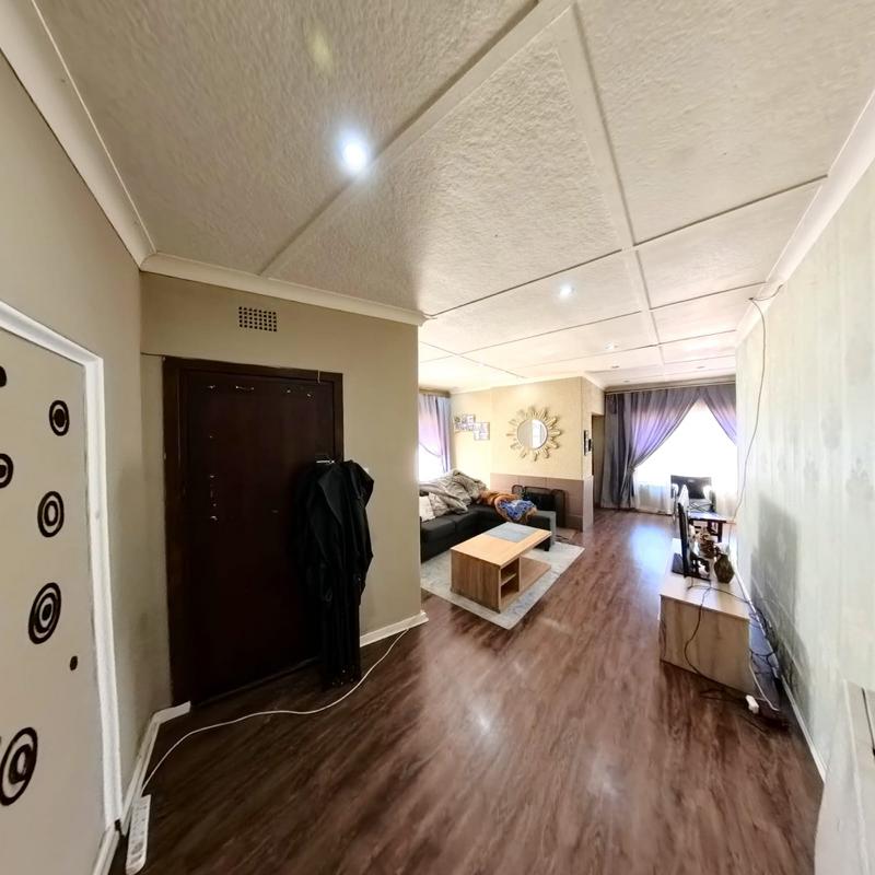 5 Bedroom Property for Sale in Birchleigh Gauteng