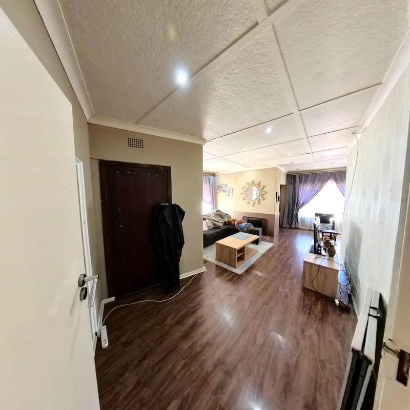 5 Bedroom Property for Sale in Birchleigh Gauteng