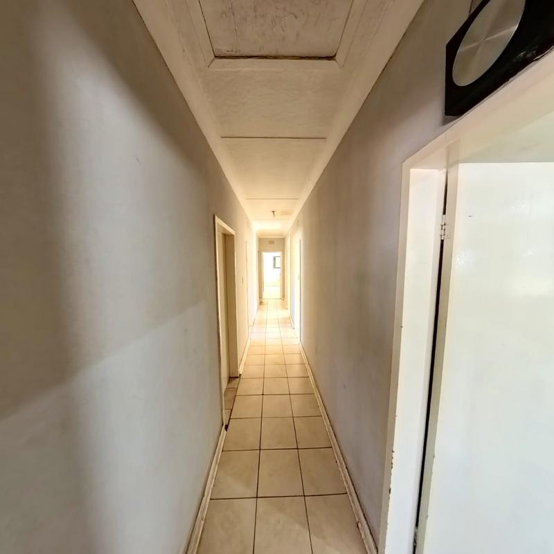 5 Bedroom Property for Sale in Birchleigh Gauteng
