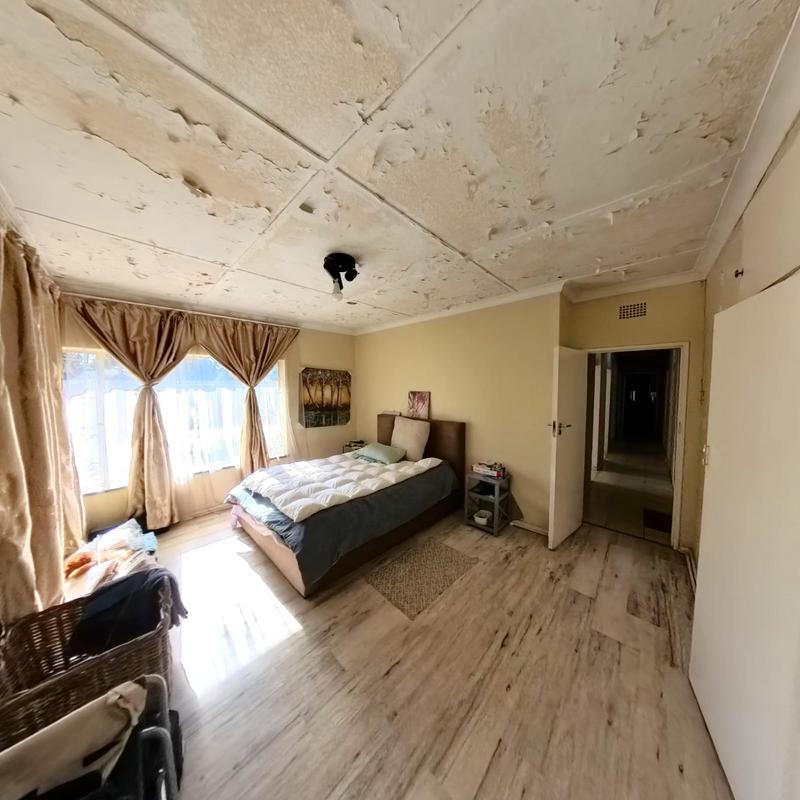 5 Bedroom Property for Sale in Birchleigh Gauteng