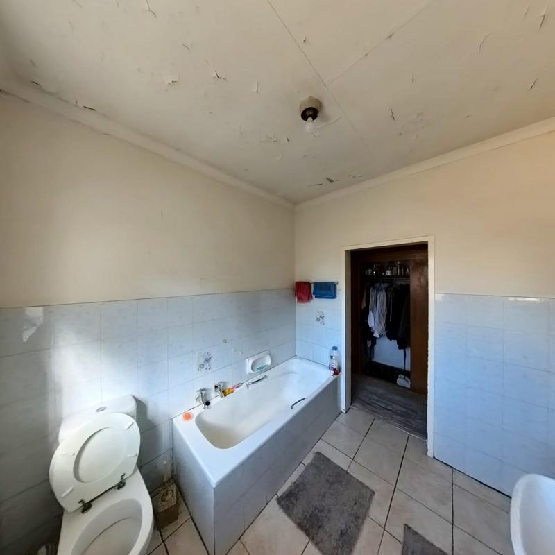 5 Bedroom Property for Sale in Birchleigh Gauteng