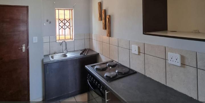 2 Bedroom Property for Sale in Dawn Park Gauteng