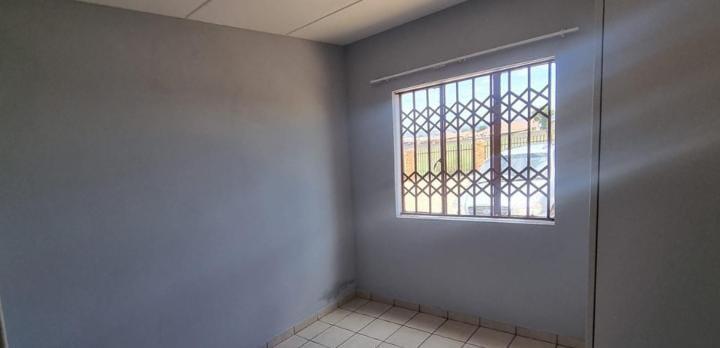 2 Bedroom Property for Sale in Dawn Park Gauteng