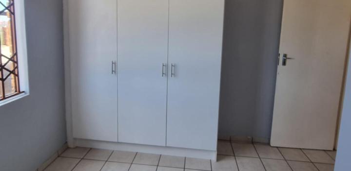2 Bedroom Property for Sale in Dawn Park Gauteng