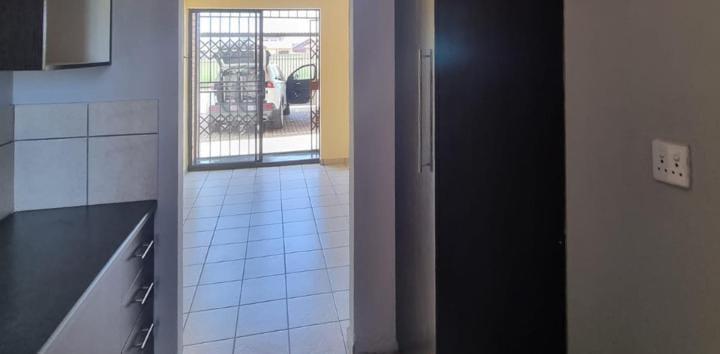 2 Bedroom Property for Sale in Dawn Park Gauteng
