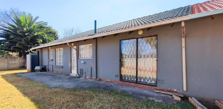 3 Bedroom Property for Sale in Leachville Gauteng