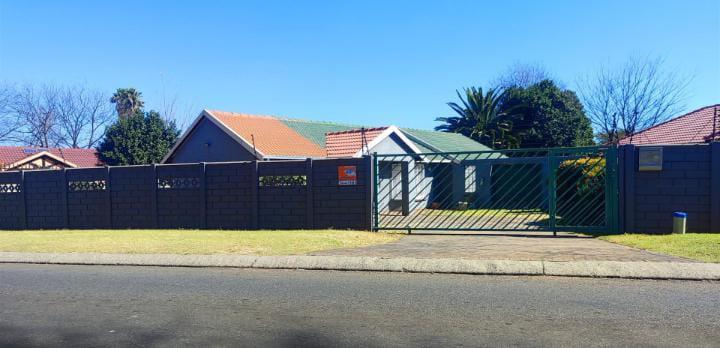 3 Bedroom Property for Sale in Leachville Gauteng