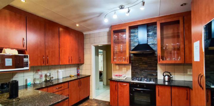 8 Bedroom Property for Sale in Van Riebeeck Park Gauteng