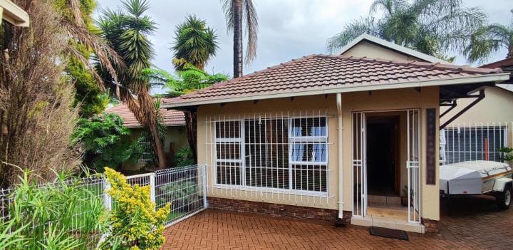 8 Bedroom Property for Sale in Van Riebeeck Park Gauteng