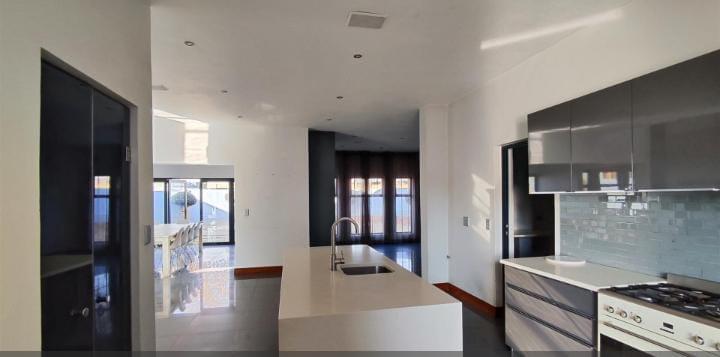 5 Bedroom Property for Sale in Glen Erasmia Gauteng