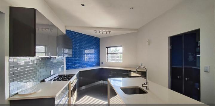 5 Bedroom Property for Sale in Glen Erasmia Gauteng